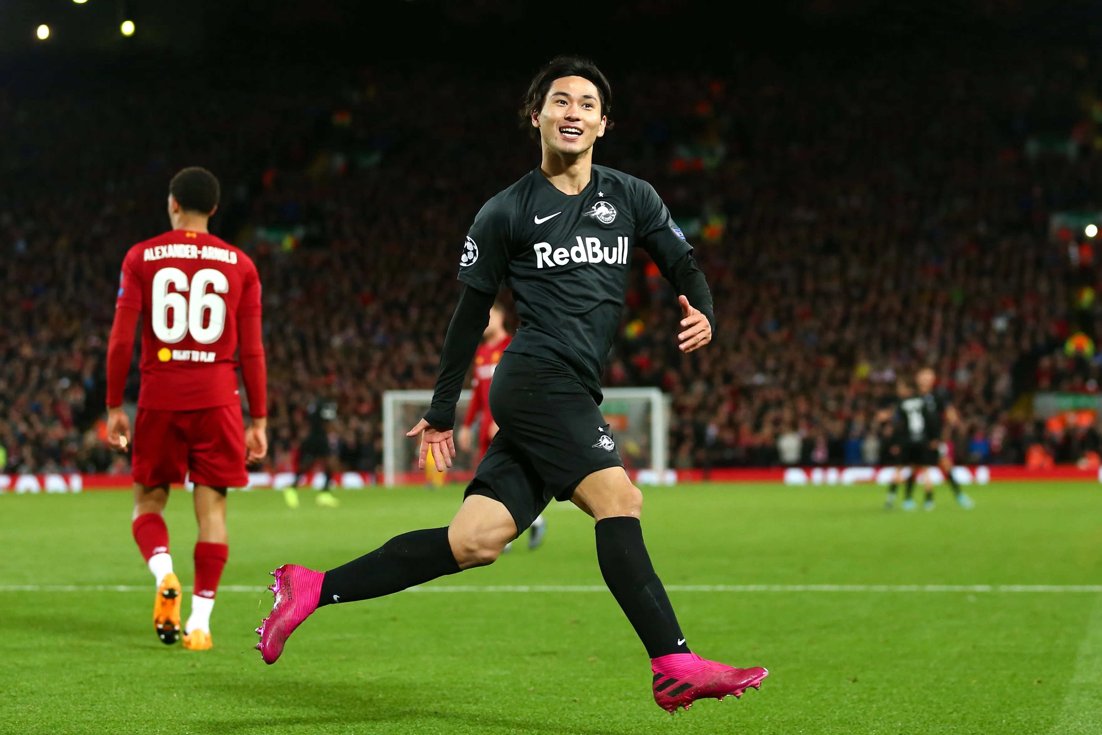 Diễn biến trận Liverpool vs Salzburg: Salah tỏa sáng giúp nhà ĐKVĐ thắng nghẹt thở