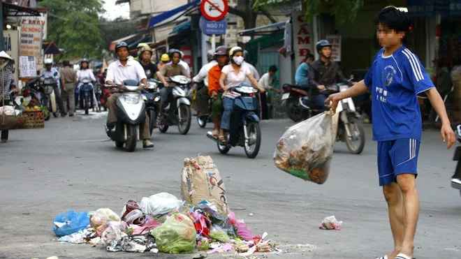 Sẽ phạt lao động công ích người xã rác bừa bãi