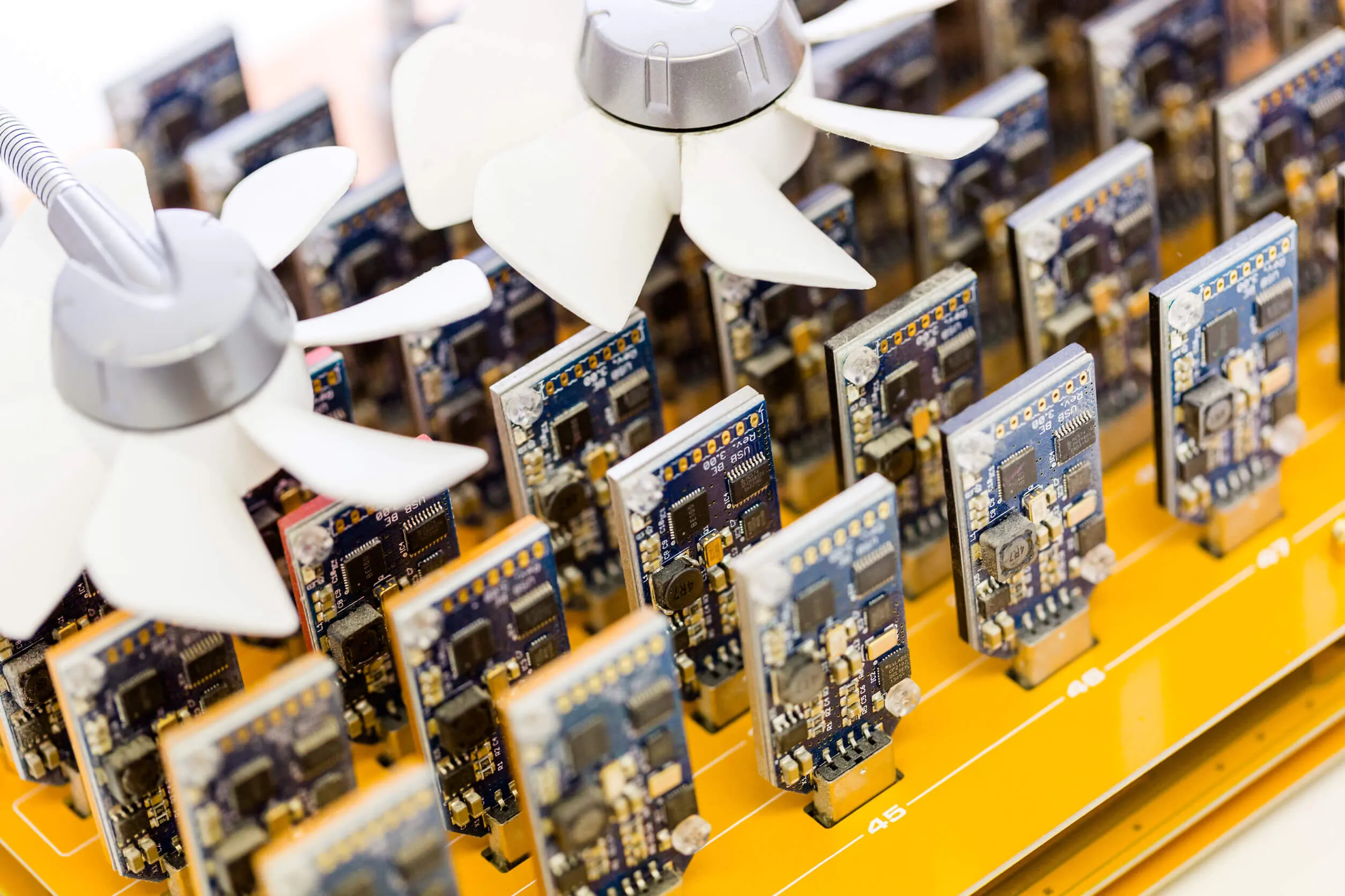 voh.com.vn-minergate-5