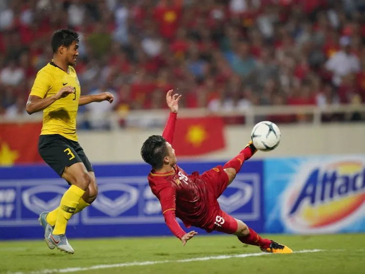 Cú sút của Quang Hải ghi tỉ số duy nhất cho trận đấu
