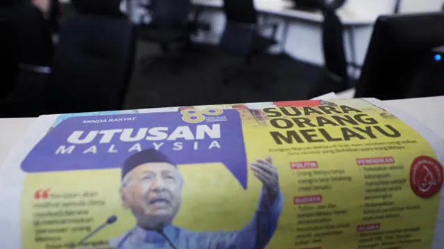 Tờ báo truyền thống Ut usan Malaysia buộc phải đóng cửa. 