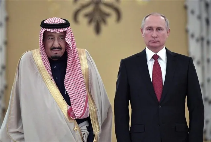 Quốc vương Salman bin Abdulaziz Al Saud và Tổng thống Vladimir Putin.