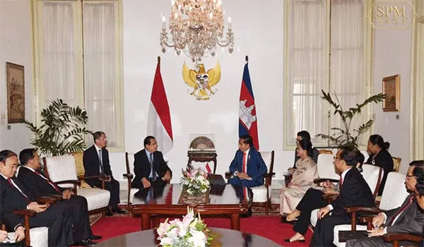 Thủ tướng Campuchia Samdek Hun Sen hội đàm với Tổng thống Indonesia Joko Widodo