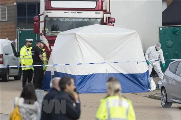 Đại sứ quán Việt Nam tại Vương quốc Anh, thông cáo chính thức, 39 thi thể trong container