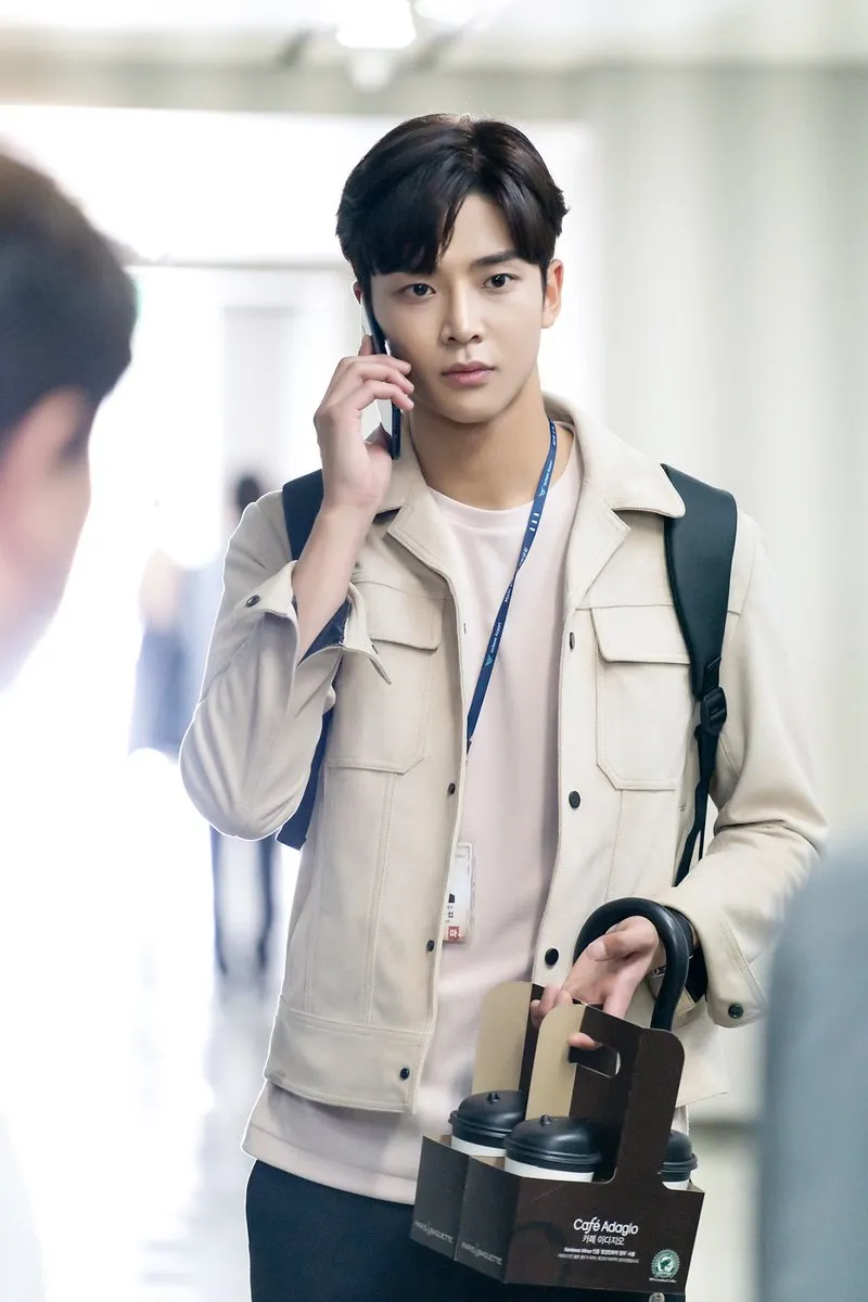 VOH-5-vai-dien-cua-rowoon-7