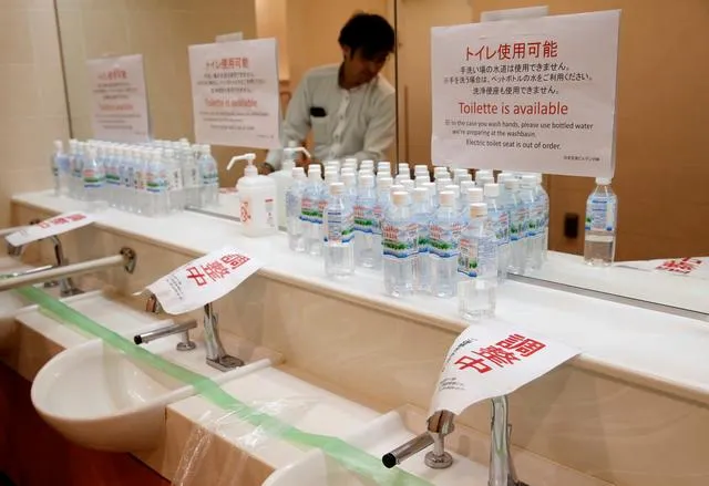 Nhật Bản: Hành khách "than trời" vì cúp nước ở sân bay quốc tế Haneda 