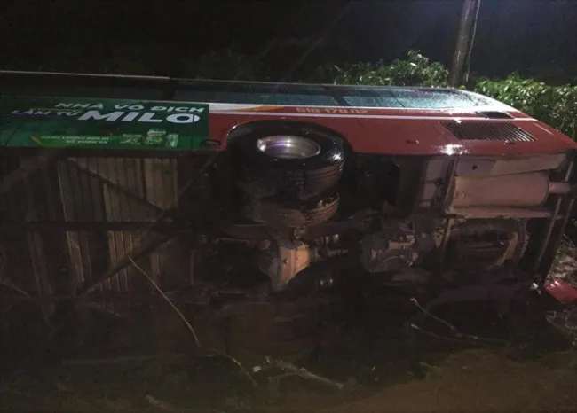 Lâm Đồng: Hai vụ tai nạn liên tiếp trên đèo Phú Hiệp, nhiều người bị thương