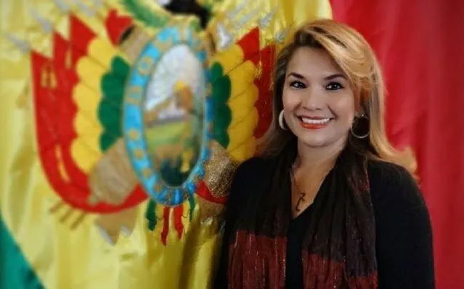 Nữ nghị sĩ Boliva, tổng thống lâm thời