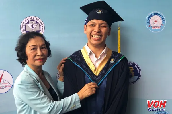 Phan Tích Thiện - chàng trai khuyết tật não vừa nhận bằng cử nhân xã hội học của Trường ĐH Văn Hiến