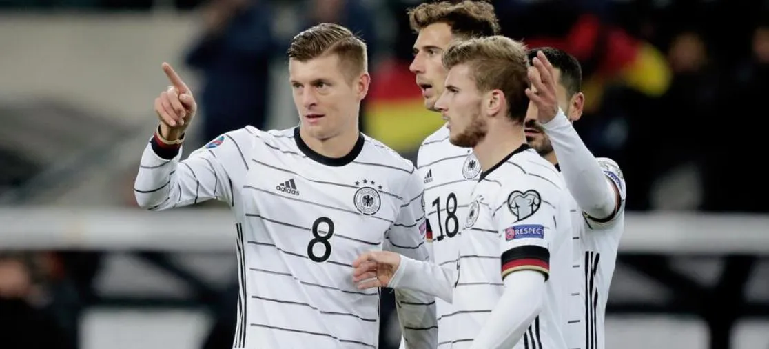 Đội tuyển Đức lập kỷ lục 13 lần liên tiếp góp mặt tại các vòng chung kết Euro.