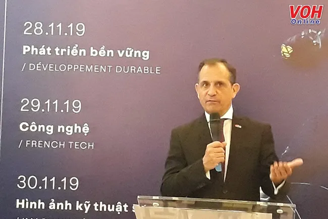 Ông Vincent Floreani - Tổng Lãnh sự Pháp tại TPHCM thông tin về hoạt động Những ngày Pháp – Việt về Sáng tạo.