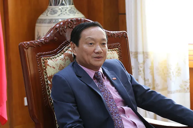 Đại sứ Nguyễn  Bá Hùng