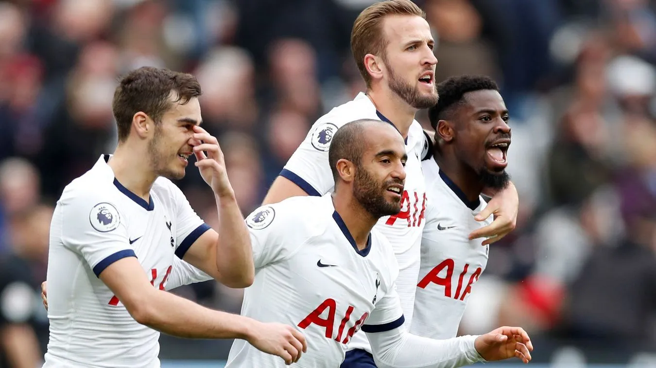 Kết quả Ngoại hạng Anh ngày 23/11: Mourinho ra mắt Tottenham thành công -Liverpool xây chắc ngôi đầu
