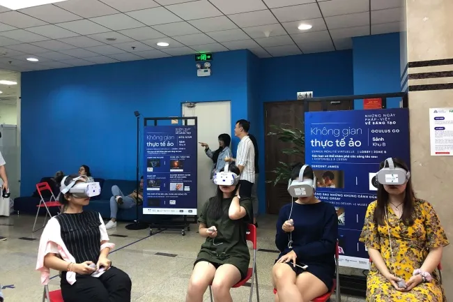 Trải nghiệm thực tế ảo trong Ngày sáng tạo Pháp – Việt về hình ảnh kỹ thuật số