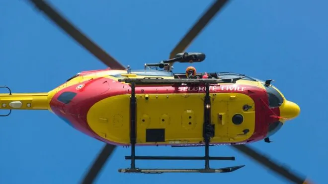 Pháp: Rơi trực thăng cứu hộ lũ lụt, 3 nhân viên thiệt mạng