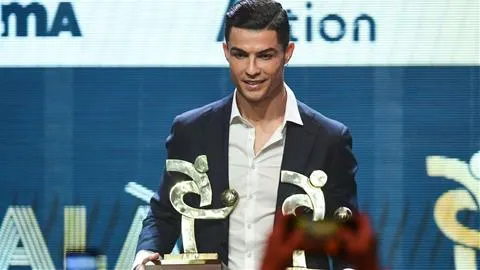 Ronaldo vẫn có được 2 danh hiệu cho riêng mình