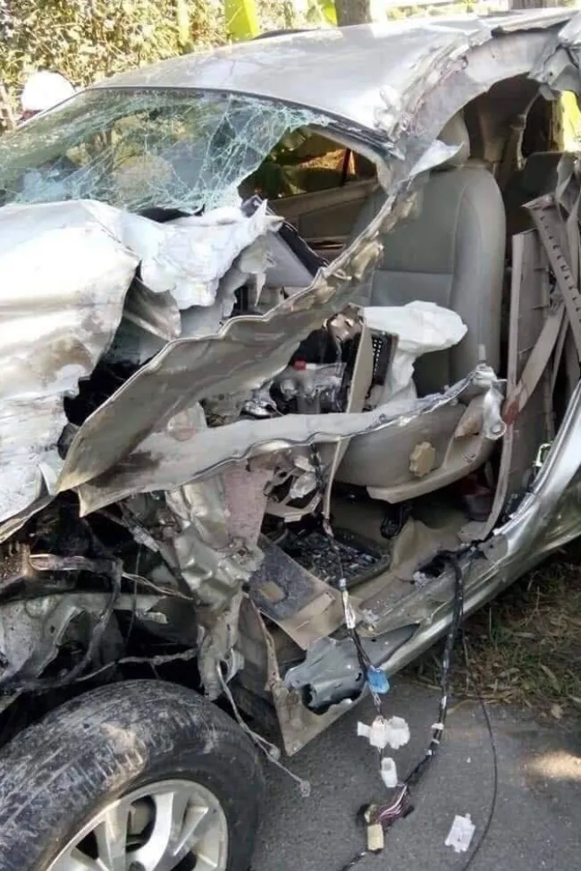 Tin tức tai nạn giao thông hôm nay 8/12/2019: Xe container đối đầu xe máy, nam thanh niên thiệt mạng
