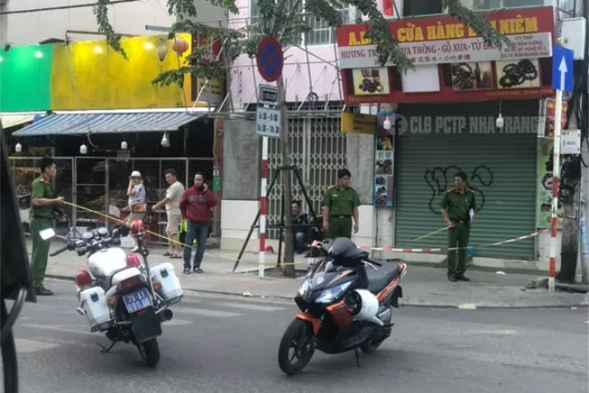 Đi bão mừng U22 Việt Nam Vô địch, thanh niên 19 tuổi bị đâm chết trước quán bar
