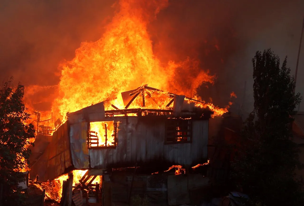 Chile: Cháy lớn ở thành phố Valparaiso, 50 ngôi nhà bị phá hủy hoàn toàn