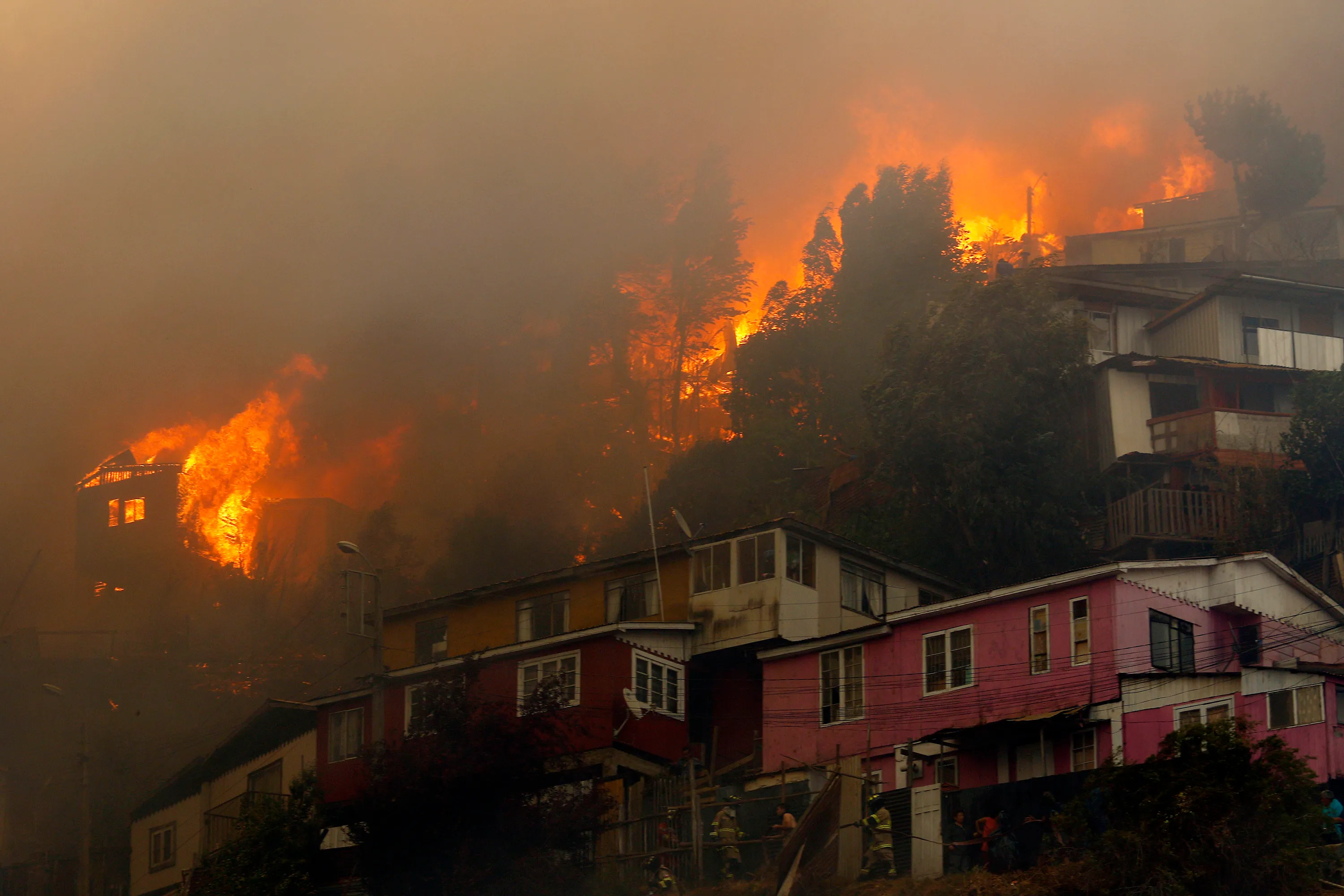 Chile: Cháy lớn ở thành phố Valparaiso, 50 ngôi nhà bị phá hủy hoàn toàn