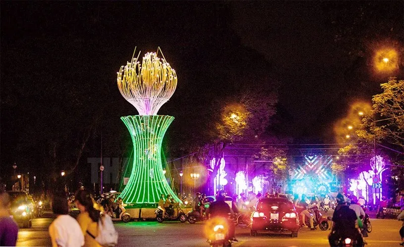 Hai bên đường Lê Duẩn (quận 1)