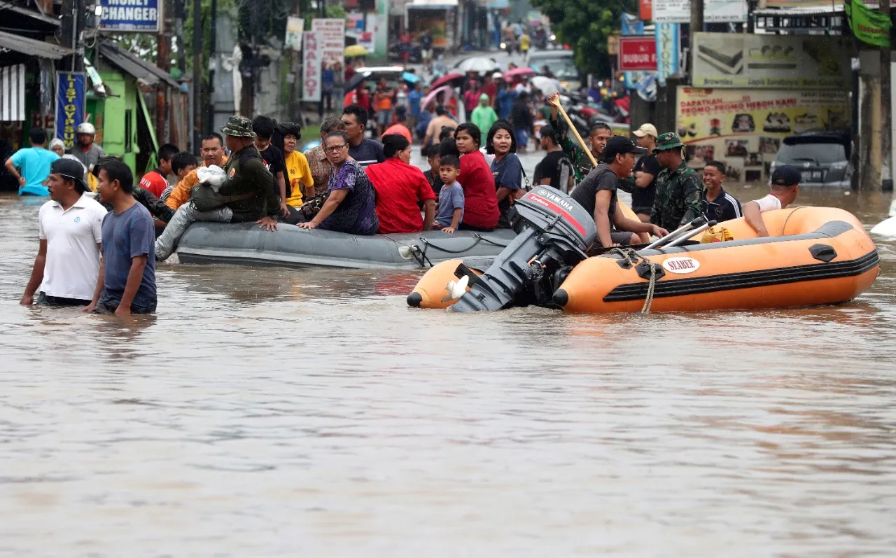 Indonesia: 26 người thiệt mạng vì lũ lụt, hàng chục ngàn người phải sơ tán khẩn cấp