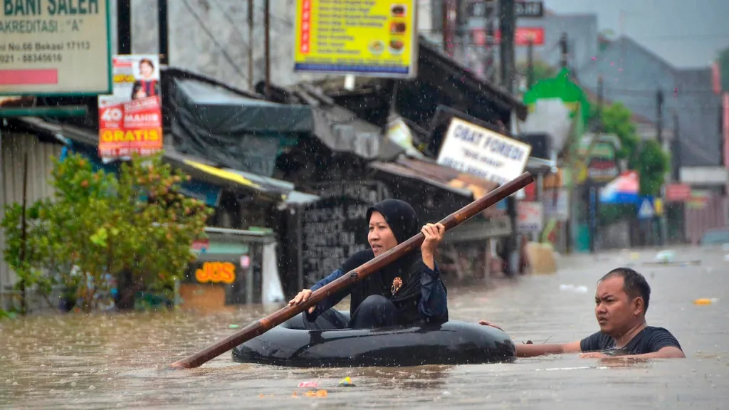 Indonesia: 26 người thiệt mạng vì lũ lụt, hàng chục ngàn người phải sơ tán khẩn cấp