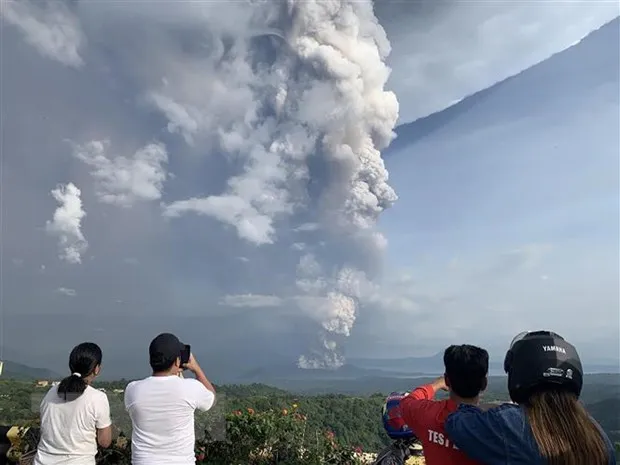 Philippines, hủy các chuyến bay, núi lửa Taal