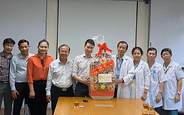 Đoàn lãnh đạo TP đi thăm, chúc Tết các bệnh viện nhân dịp Tết Canh Tý 2020
