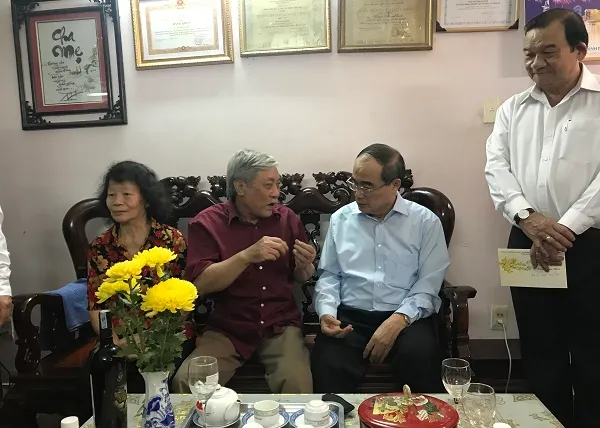 Bí thư Thành ủy Nguyễn Thiện Nhân thăm, chúc Tết các gia đình chính sách, tết Canh Tý 2020