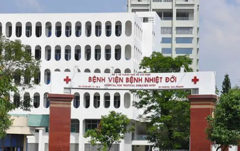 Bệnh viện Bệnh Nhiệt đới TPHCM, nơi đang cách ly điều trị ca Việt kiều bị nhiễm virus corona - Ảnh: TTO