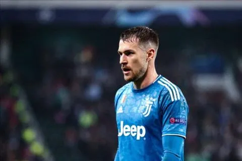 Juventus bất ngờ muốn bán Ramsey