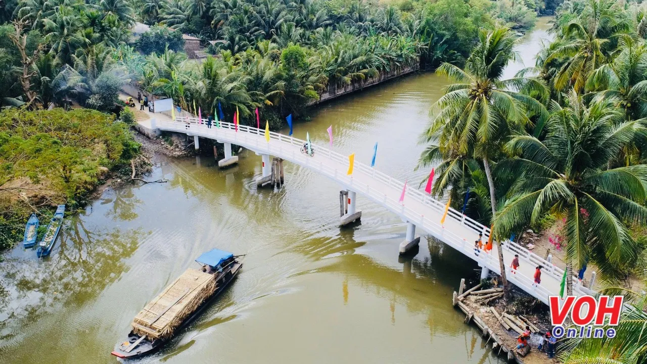 Cầu Khu 3, xã Phong Thạnh, huyện Cầu Kè