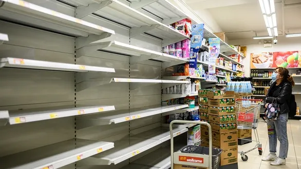 Hong Kong: Trang bị vũ khí xông vào siêu thị cướp giấy vệ sinh