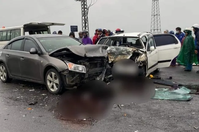 Tin tức tai nạn giao thông ngày 18/2: Hai ôtô đối đầu nhau, 6 người nhập viện 