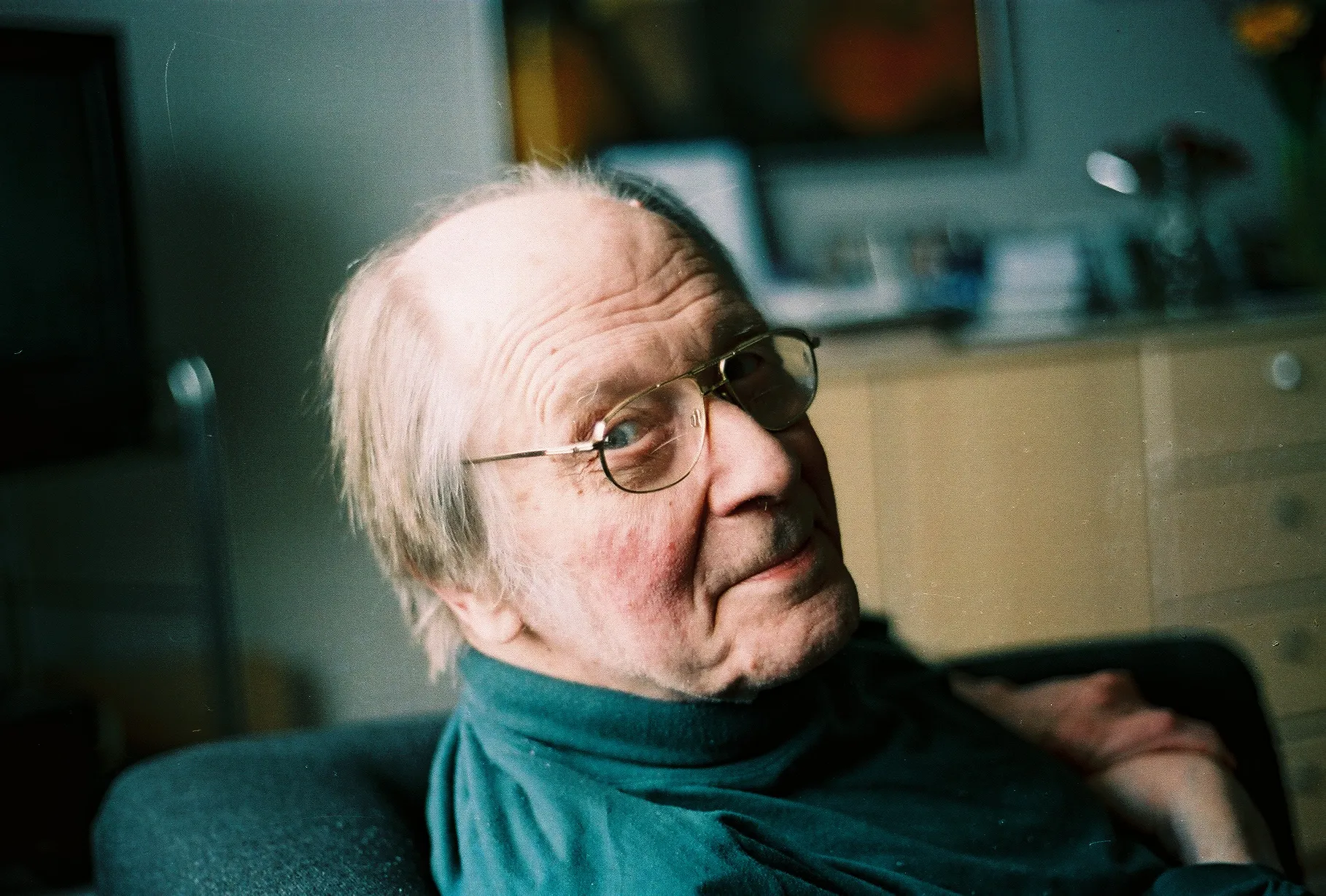 aan Kross được xem là nhà văn người Estonia nổi tiếng nhất trong nước và quốc tế