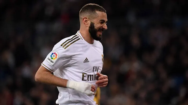 Real giữ chân thành công tiền đạo Karim Benzema