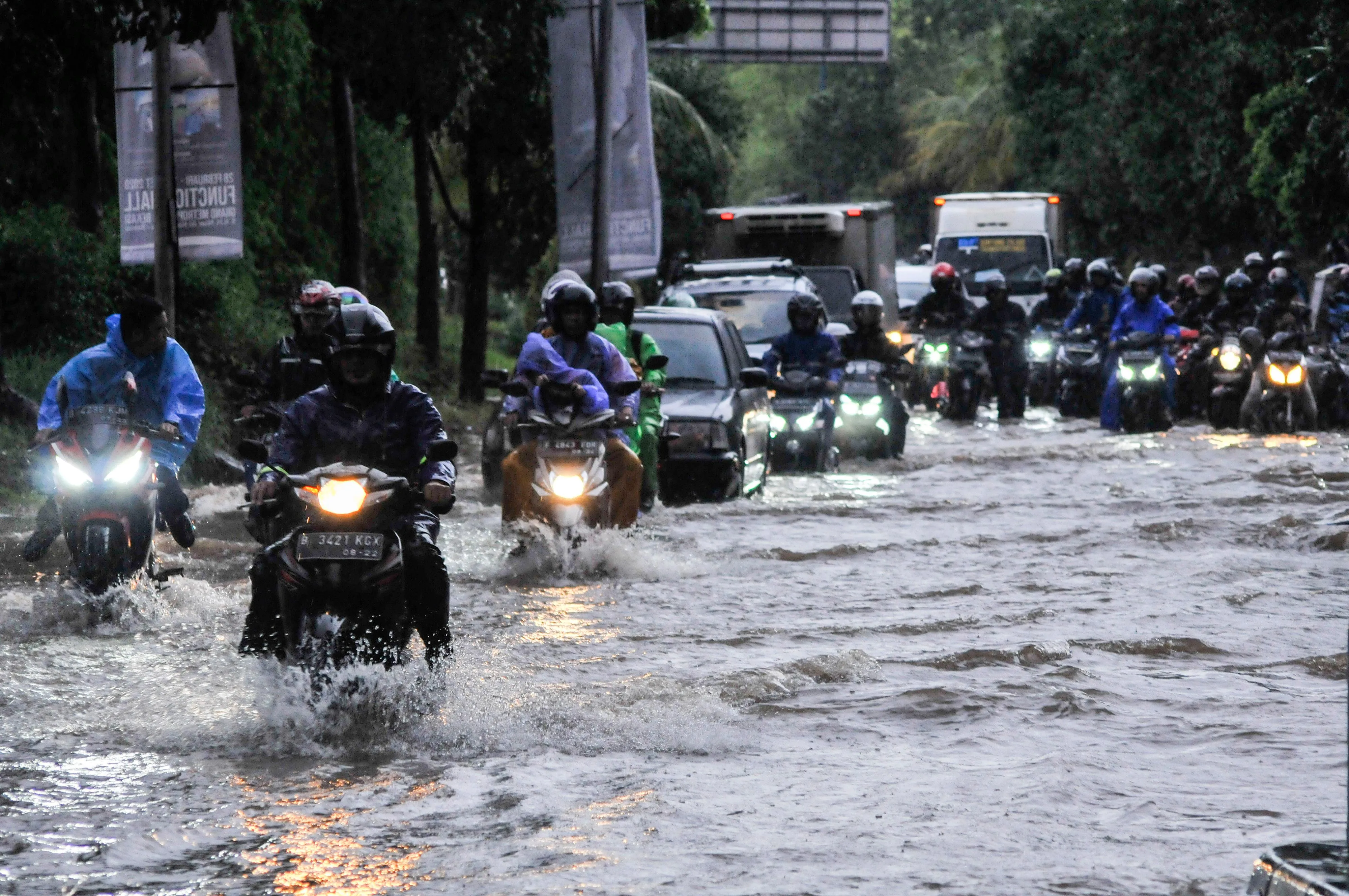 Indonesia: Mưa lớn, thủ đô Jakarta lại ngập nặng 