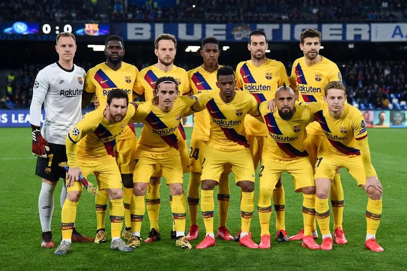 Barca có thể phải thi đấu trên sân không có khán giả ở UEFA Champions League
