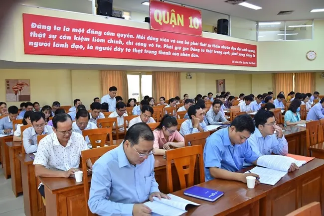  Hội nghị tổng kết thực hiện chương trình đòn bẩy “Xây dựng cơ sở hạ tầng Kinh tế - Xã hội” và “Phát triển nhà ở” Quận 10