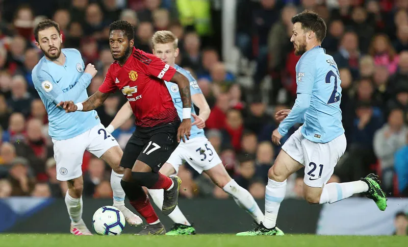HLV Solskjaer nói về trận derby Manchester?