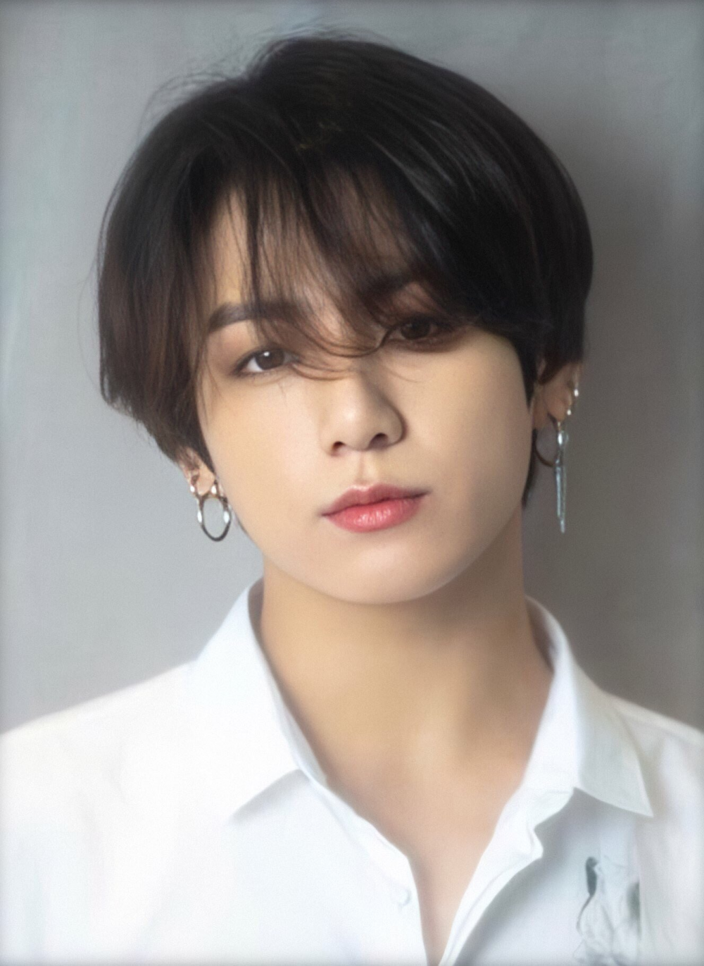 Tiểu sử Jungkook: 'Em út vàng' của BTS và hành trình trở thành idol toàn  năng trong lòng công chúng