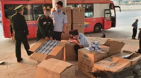 Bắt giữ nhiều vụ vận chuyển trái phép khẩu trang qua Campuchia, Lào tiêu thụ