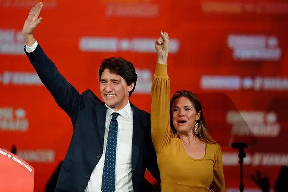 Thủ tướng Canada tự cách ly vì COVID-19