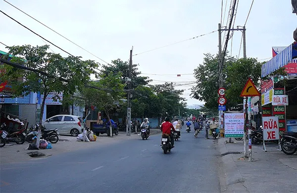 Từ 21/3: Cấm dừng, đậu xe trên đường Lê Văn Lương, Quận 7