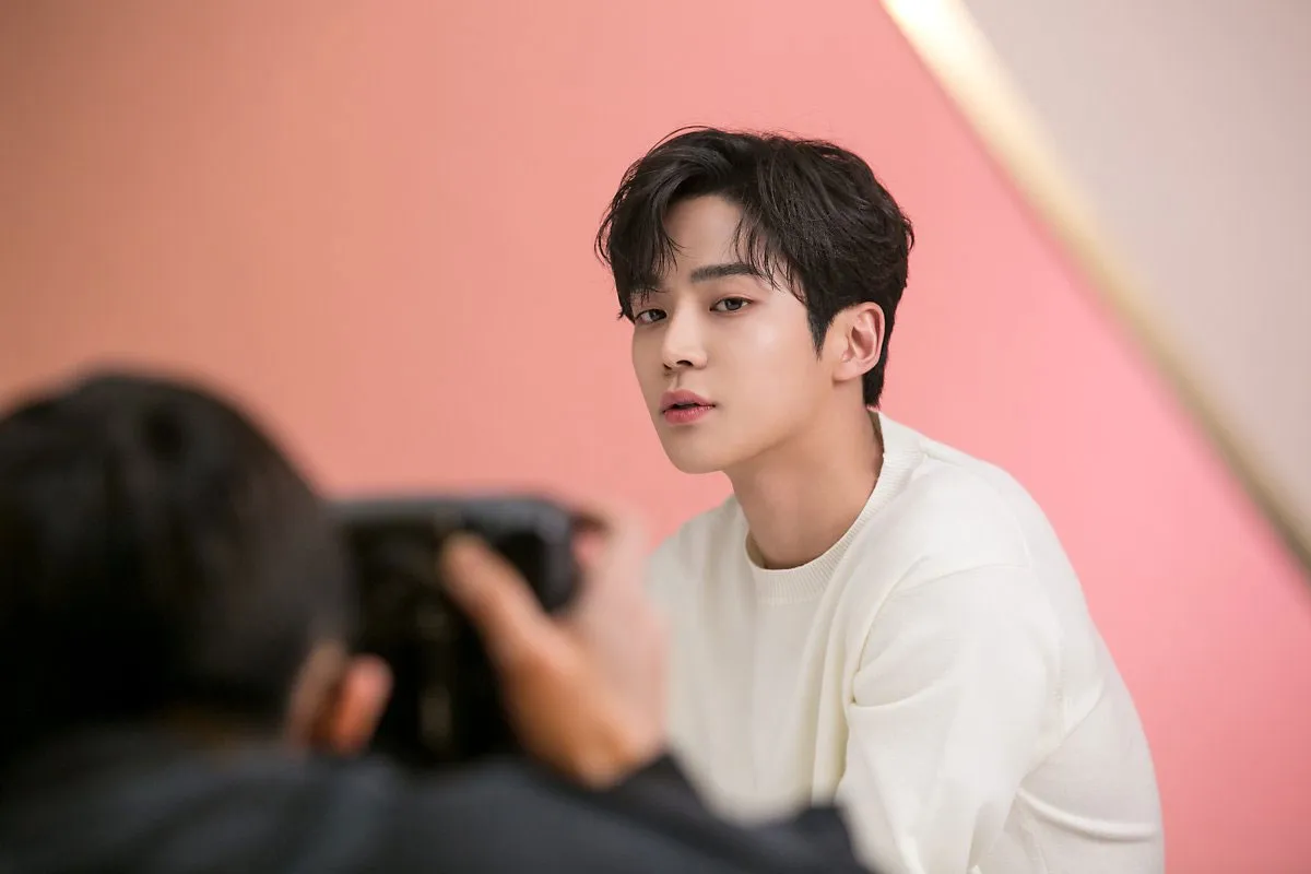 VOH-rowoon-nam-than-anh11