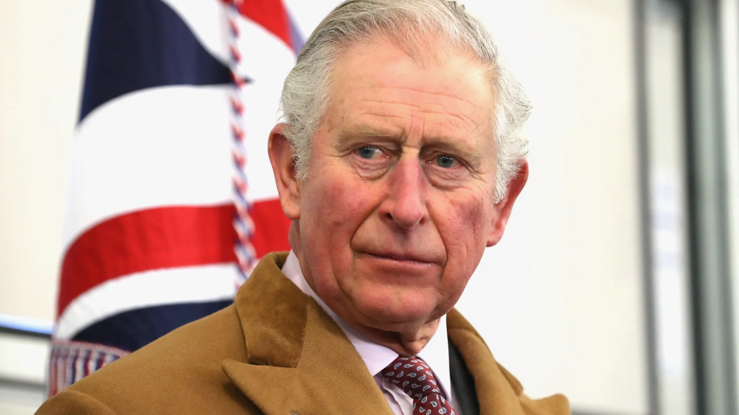 Thái tử Charles của Hoàng gia Anh dương tính với virus corona