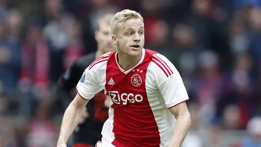 Donny van de Beek khẳng định chưa nghĩ đến việc rời Ajax