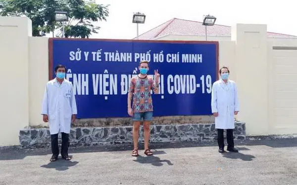 Thêm 3 bệnh nhân người nước ngoài mắc Covid-19 tại TPHCM xuất viện