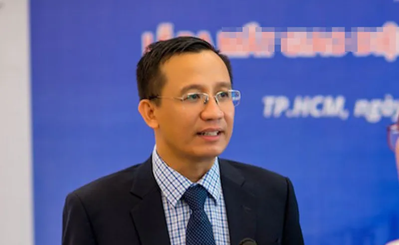 Ông Bùi Quang Tín, giảng viên khoa quản trị kinh doanh của trường Đại học Ngân hàng